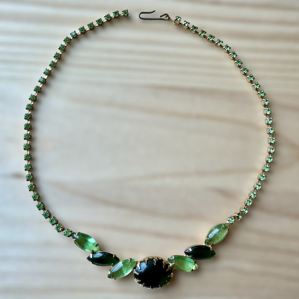 VTG MCM 1950s Necklace 14.5 Inch Green Rhinestone Emerald Glass Cabs Gold Plated